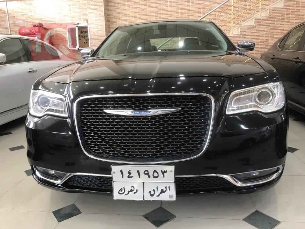 کرایسلەر 300